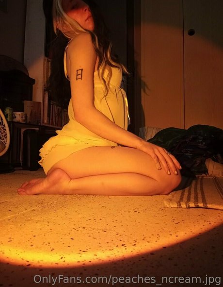 peaches ncream jpg pretty model photo