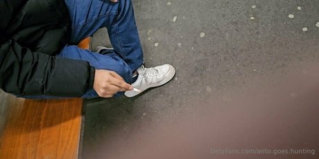 anto goes hunting model perfect photos