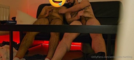 anto goes hunting star pretty photo