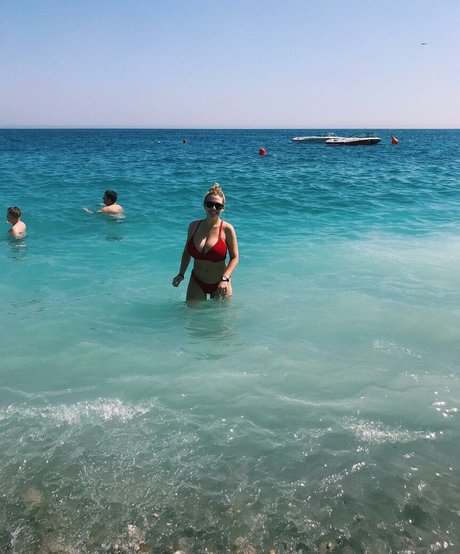 foot fetish onlyfans nude picture