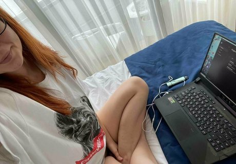 female popular onlyfans hot nude picture