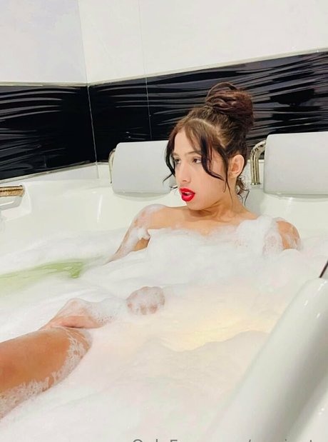 marinetv model nude image