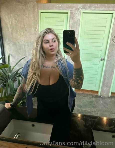 dilylabloom pornographic star img