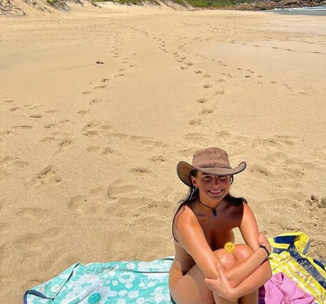 Steph Mandich hd model archive