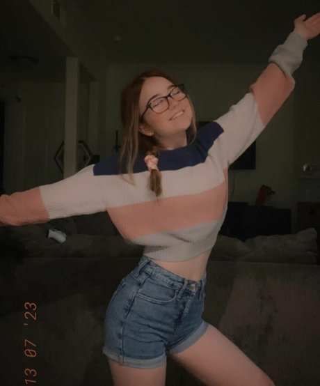 Lyssaurora pornstar free pics