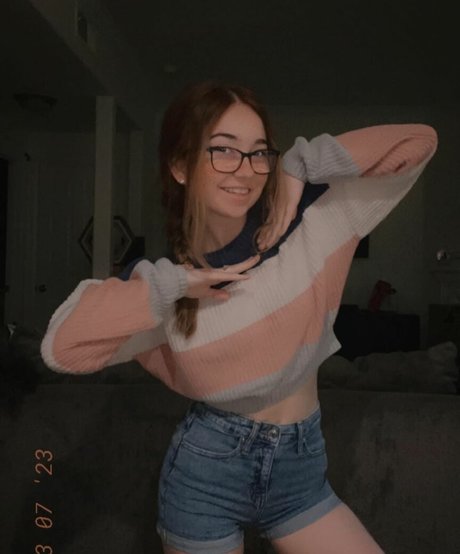 Lyssaurora sex actress pic