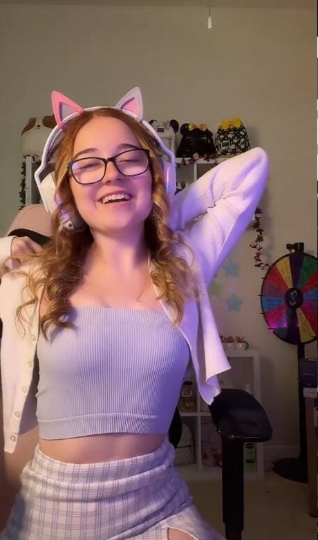 Lyssaurora pornographic actress images