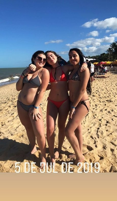 Gabi Amaral pretty model img