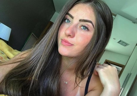 Gabi Amaral model nude pictures