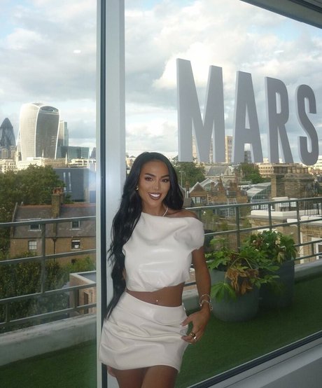 Arianna Ajtar erotic pornstar galleries