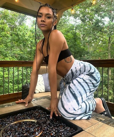 Alix Lapri pornographic model archive