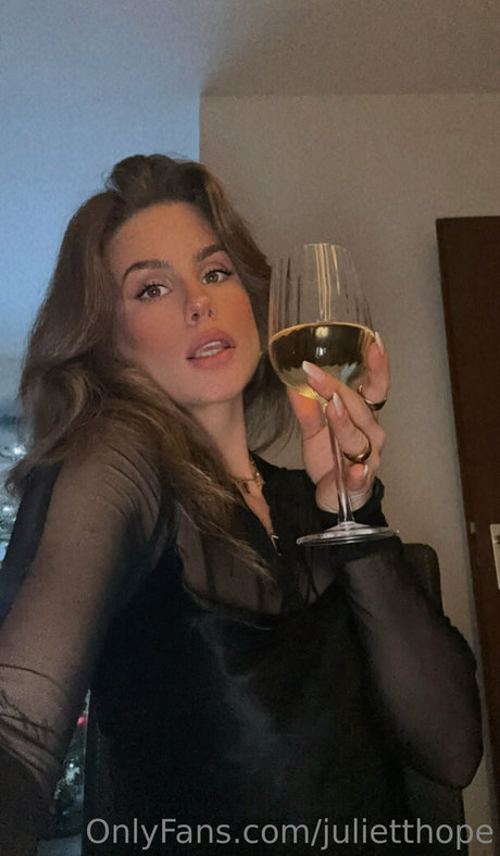 julietthope perfect star pics