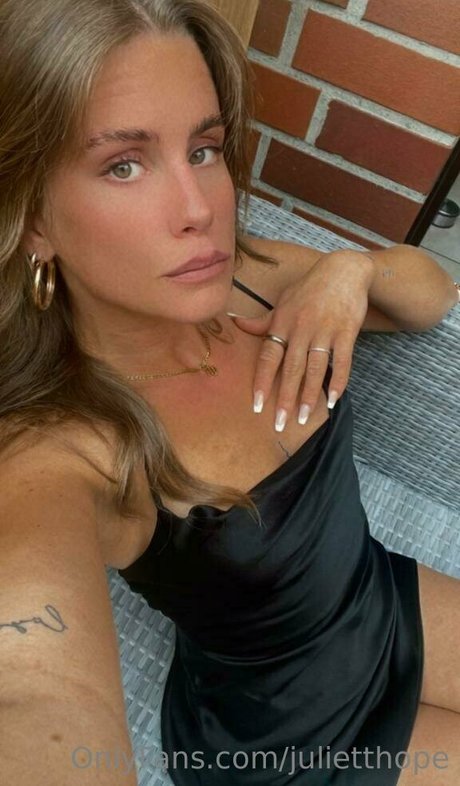 julietthope star top archive