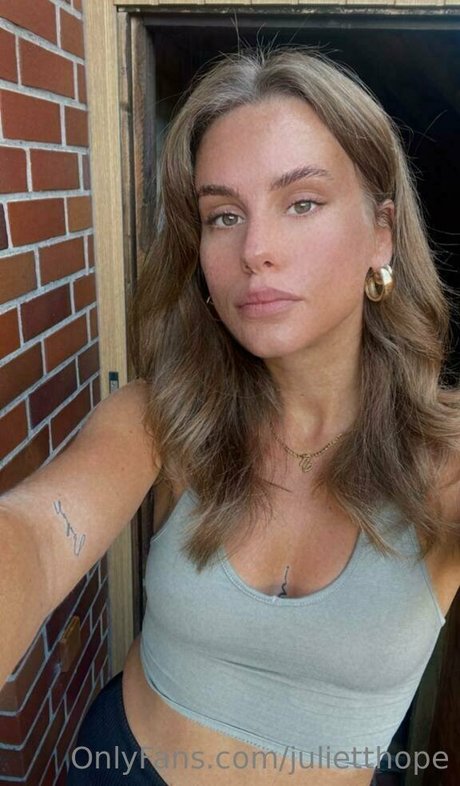 julietthope high quality model gallery