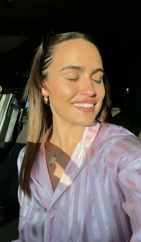 Sumabellhouse nudes model images