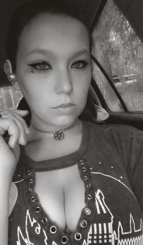 devillust69 nudes model images