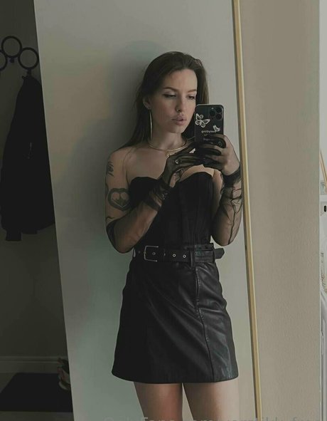 mallennnna pornstar hot archive