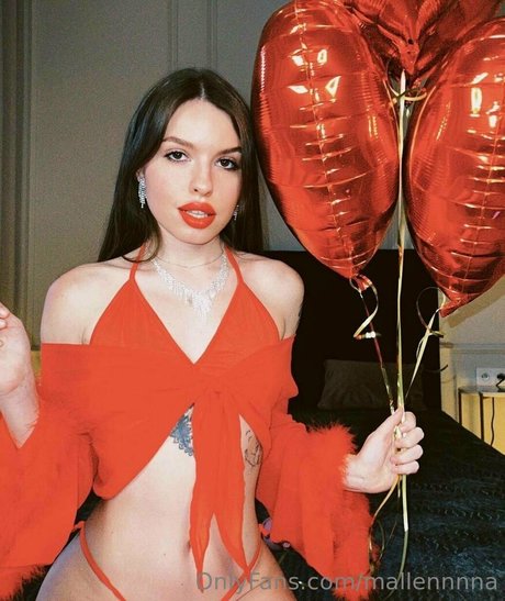 mallennnna perfect model photos