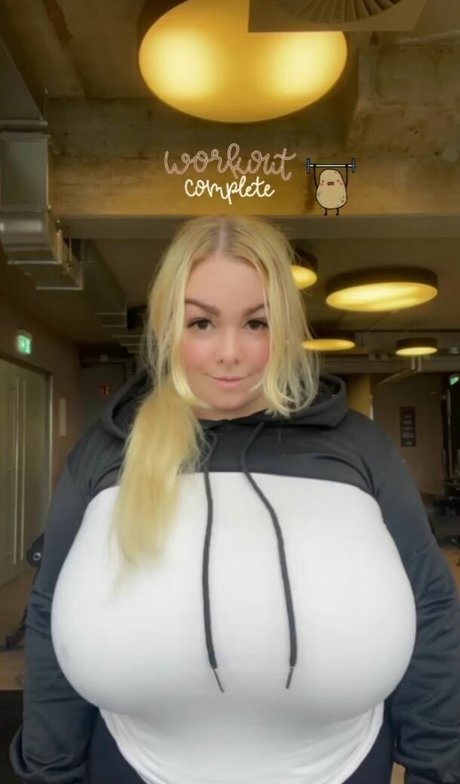 Schnataa star sex photos