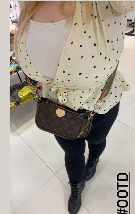 lingerie milf onlyfans sexy gallery