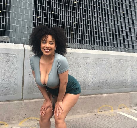 young onlyfans hd img