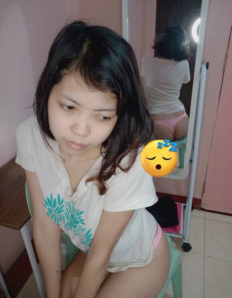 Takayeaki model free images