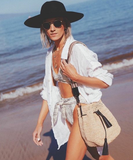 Nastia Liukin model nude images