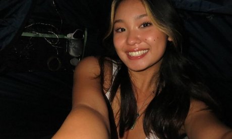 Chaela model sexy photo