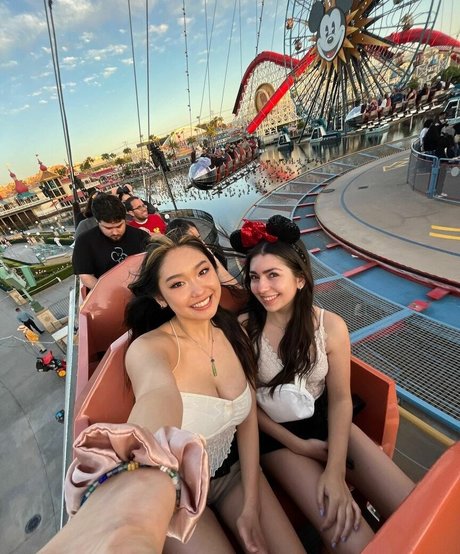 horny girls onlyfans free sexy image