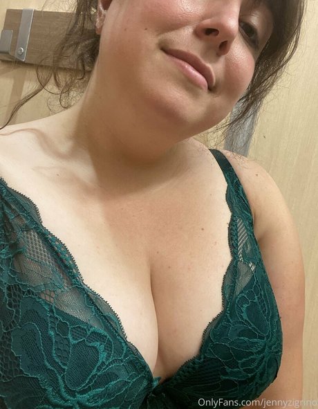 Jenny Zigrino model hot gallery