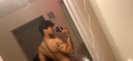 famous ladyboy onlyfans porn pictures