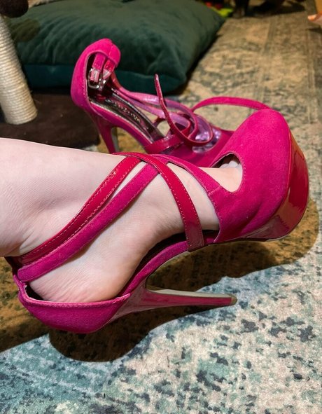 dbzgoth beautiful actress archive