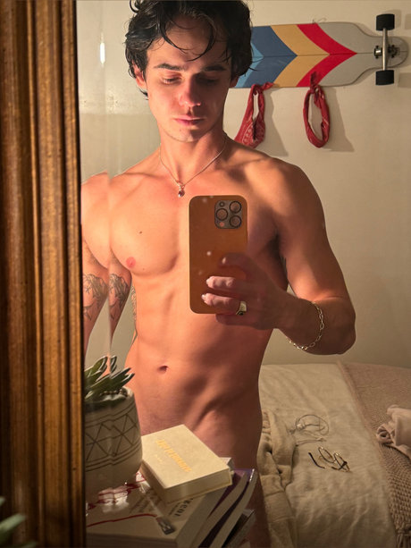 Munino top model photos