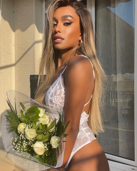 Trans Kakao_ model perfect pic