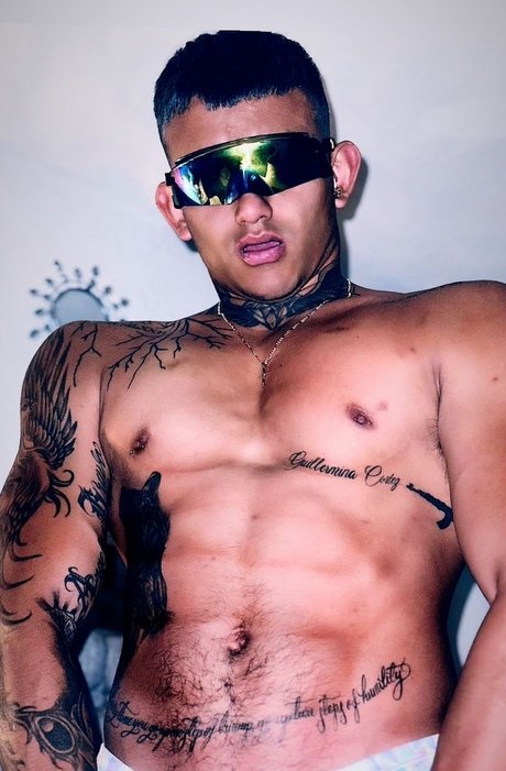 Dylan L pez_ high quality model image