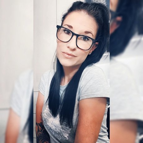 Dutch and Tatted pornstar nudes picture