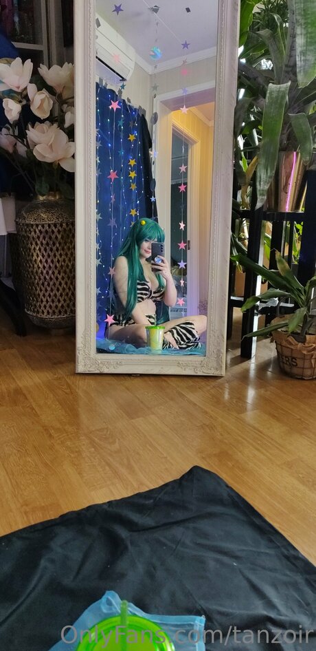 Ecchizoir pretty model img