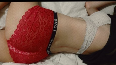 Dysphoric Leah nudes model archive