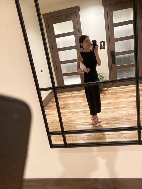 Sophia Banks pornstar top pic