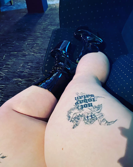 dildo onlyfans pornographic photo