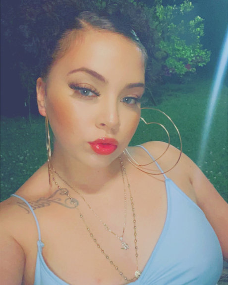 Royale erotic actress picture