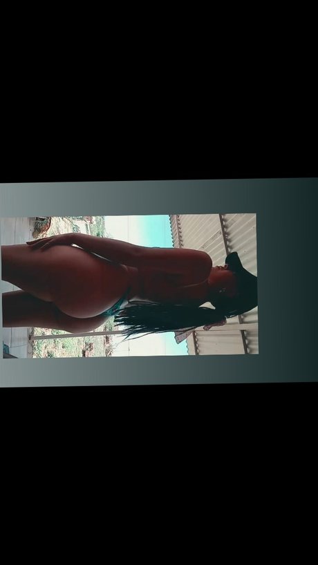 Naomicruzz_ pornstar free photo