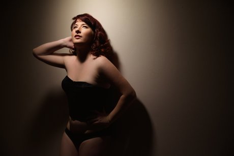 naomi cosplayer photomodel actress photos