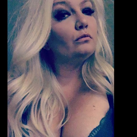 CLEBABE actress pictures