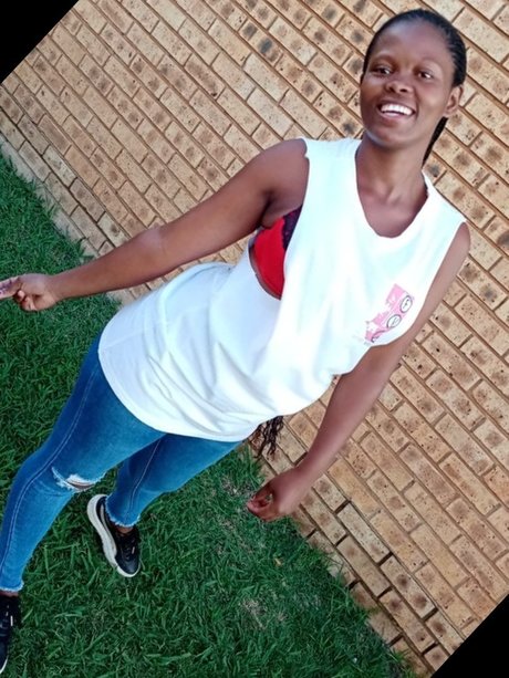 Booty by Sunflower model porn photos