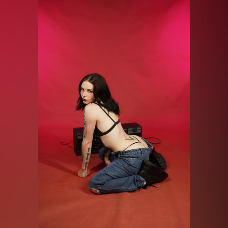 Desolation_ beautiful pornstar pic