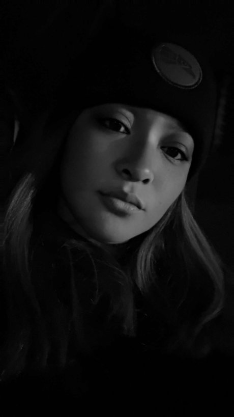 Adrienne_ nude pornstar img