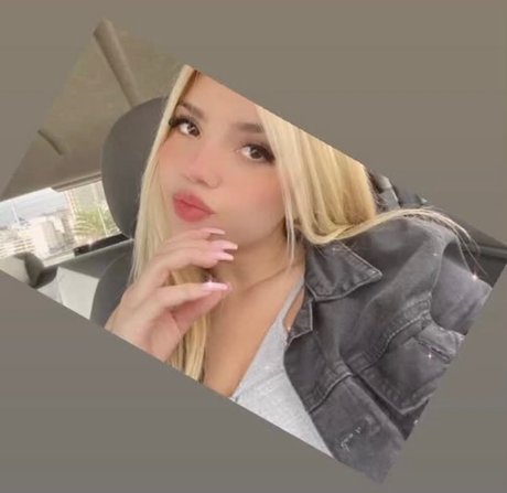 _Natalie Camila_ naked model gallery