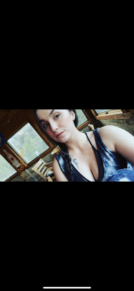 Destinee Faith hd pornstar pics