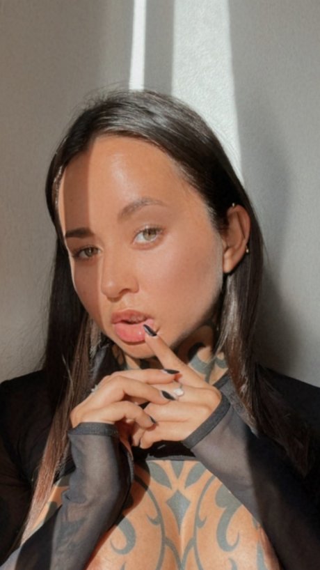 paojrzc exclusive model pictures